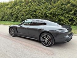 Grå Begagnad 2021 Porsche Taycan 4S Sedan | 670 000 kr (Bra pris)