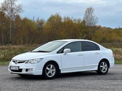 Vit Begagnad 2007 Honda Civic Hybrid Sedan | 59 900 kr (Marknadspris)