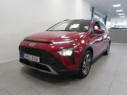 Röd Begagnad 2023 Hyundai Bayon Essential SUV | 179 900 kr (Marknadspris)
