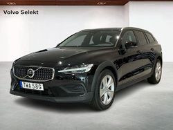 Svart Begagnad 2024 Volvo V60 CC Core Kombi | 389 000 kr (Bra pris)