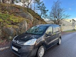 Svart Begagnad 2018 Citroën Berlingo Van | 57 000 kr (Bra pris)