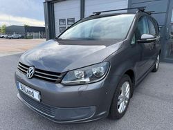 Mörkgrå (grå) Begagnad 2011 VW Touran Minibuss | 76 900 kr (Marknadspris)