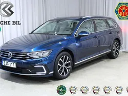 Blå Begagnad 2020 VW Passat GTE Kombi | 244 900 kr (Marknadspris)