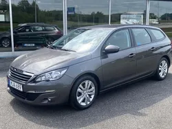 Mörkgrå Begagnad 2017 Peugeot 308 Active Kombi | 96 500 kr (Lite dyr)