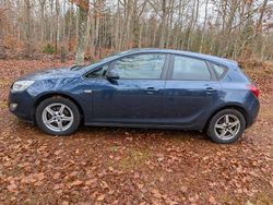 Blå Begagnad 2010 Opel Astra Halvkombi | 39 000 kr