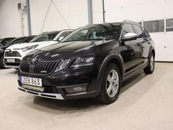 Svart Begagnad 2017 Skoda Octavia Scout Kombi | 229 900 kr (Marknadspris)