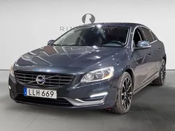 Grå Begagnad 2014 Volvo S60 Momentum Sedan | 109 900 kr (Marknadspris)