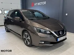 Brun Begagnad 2018 Nissan Leaf N-Connecta Halvkombi | 108 900 kr
