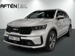Grå (silky silver metallic) Begagnad 2021 Kia Sorento 2 SUV | 439 800 kr (Marknadspris)