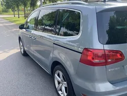 Grå Begagnad 2011 VW Sharan Minibuss | 111 900 kr (Dyr)