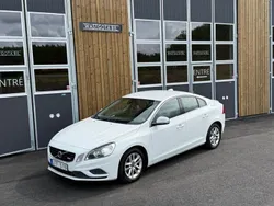 Vit Begagnad 2010 Volvo S60 R-Design Momentum Sedan | 99 500 kr (Lite dyr)