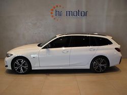 Vit Begagnad 2023 BMW 330e M Sport Kombi | 389 000 kr (Lite dyr)