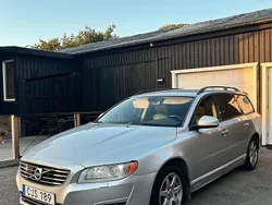 Ljusgrå Begagnad 2007 Volvo V70 Momentum Kombi | 34 900 kr