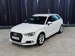 Vit Begagnad 2017 Audi A3 Sportback Halvkombi | 159 900 kr (Marknadspris)