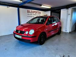 Röd Begagnad 2004 VW Polo Comfortline Halvkombi | 22 900 kr (Lite dyr)