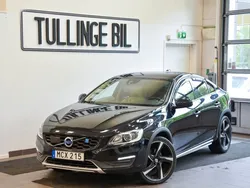 Svart Begagnad 2015 Volvo S60 CC Summum Sedan | 209 900 kr