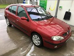 Röd Begagnad 2002 Renault Mégane II Authentique Halvkombi | 14 500 kr (Marknadspris)