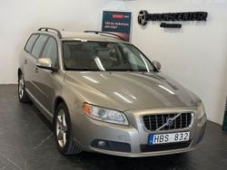 Ljusbrun Begagnad 2008 Volvo V70 Momentum Kombi | 59 900 kr (Marknadspris)