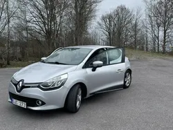 Silver Begagnad 2014 Renault Clio IV Halvkombi | 55 000 kr (Marknadspris)
