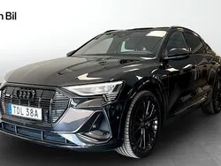Svart Begagnad 2022 Audi e-tron Sportback Black Edition SUV | 499 000 kr (Marknadspris)