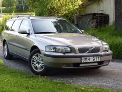 Ljusbrun (brun) Begagnad 2004 Volvo V70 Business Edition Kombi | 42 000 kr (Lite dyr)