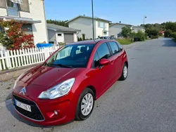 Röd Begagnad 2011 Citroën C3 Halvkombi | 33 000 kr (Marknadspris)