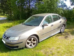 Brun Begagnad 2004 Saab 9-3 Linear Sedan | 15 000 kr (Marknadspris)