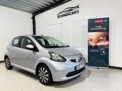 Silver Begagnad 2007 Toyota Aygo Halvkombi | 39 900 kr (Marknadspris)