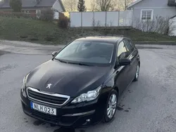 Svart Begagnad 2014 Peugeot 308 Active Halvkombi | 54 900 kr (Marknadspris)