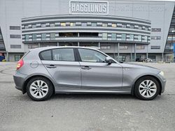 Grå Begagnad 2011 BMW 118 Comfort Edition Halvkombi | 75 000 kr (Bra pris)