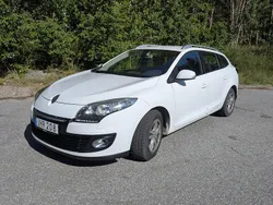 Vit Begagnad 2013 Renault Mégane GrandTour Kombi | 43 000 kr (Marknadspris)