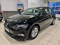 Svart Begagnad 2018 VW Polo Halvkombi | 139 898 kr (Marknadspris)