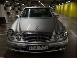 Silver Begagnad 2003 Mercedes E500 Sedan | 79 900 kr