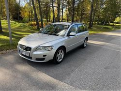 Grå Begagnad 2009 Volvo V50 Kinetic Kombi | 38 900 kr (Bra pris)