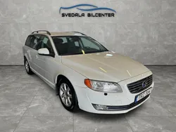 Vit Begagnad 2014 Volvo V70 Kinetic Kombi | 119 000 kr (Marknadspris)