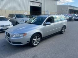 Silver (silvermetallic) Begagnad 2010 Volvo V70 Kinetic Kombi | 59 900 kr (Bra pris)