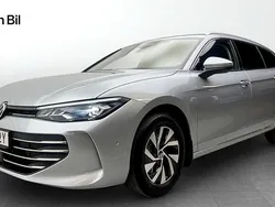 Silver Begagnad 2024 VW Passat Business Kombi | 359 900 kr (Dyr)