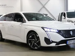 Vit Begagnad 2022 Peugeot 308 Allure Kombi | 279 900 kr (Marknadspris)