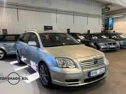 Silver Begagnad 2005 Toyota Avensis Kombi | 29 900 kr (Marknadspris)