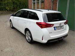 Vit Begagnad 2015 Toyota Auris Touring Sports Edition Kombi | 120 000 kr (Lite dyr)