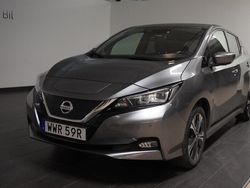 Grå/silver Begagnad 2021 Nissan Leaf N-Connecta Halvkombi | 199 900 kr (Marknadspris)