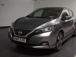 Grå/silver Begagnad 2021 Nissan Leaf N-Connecta Halvkombi | 199 900 kr (Marknadspris)