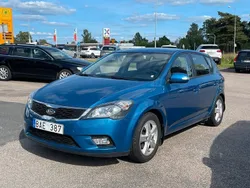 Blå Begagnad 2009 Kia Ceed 4 Halvkombi | 79 900 kr (Marknadspris)