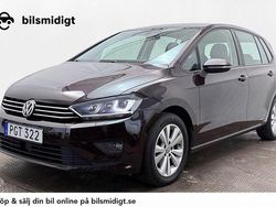 Mörkröd Begagnad 2017 VW Golf VII Halvkombi | 129 800 kr (Marknadspris)