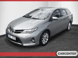 Ljusgrå Begagnad 2013 Toyota Auris Touring Sports Kombi | 144 500 kr (Lite dyr)
