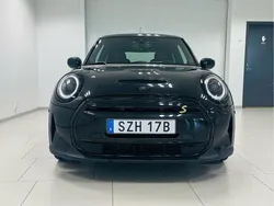 Svart Begagnad 2023 Mini Cooper SE Halvkombi | 215 000 kr (Bra pris)