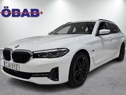 Vit Begagnad 2022 BMW 530e Kombi | 368 900 kr (Bra pris)