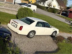 Vit Begagnad 2001 Cadillac Deville Sedan | 39 000 kr