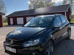 Svart Begagnad 2010 VW Polo Cross Halvkombi | 51 000 kr
