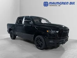Svart (diamond black crystal) Ny 2025 Dodge Ram Pickup | 1 175 000 kr (Marknadspris)